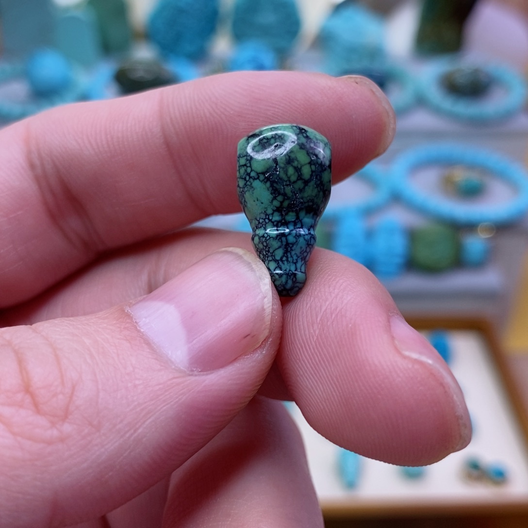 绿松石配饰未镶嵌