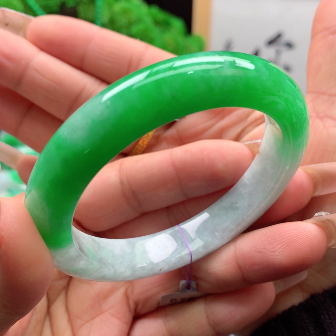 未镶嵌手镯翡翠缅甸