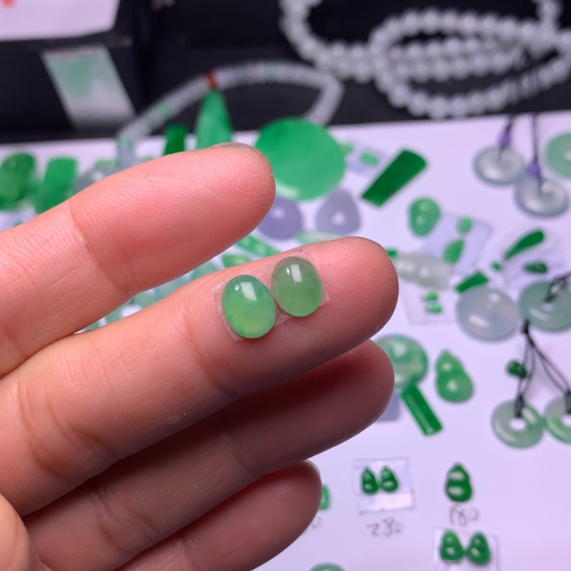 【闪购商品】翡翠颈饰未镶嵌蛋