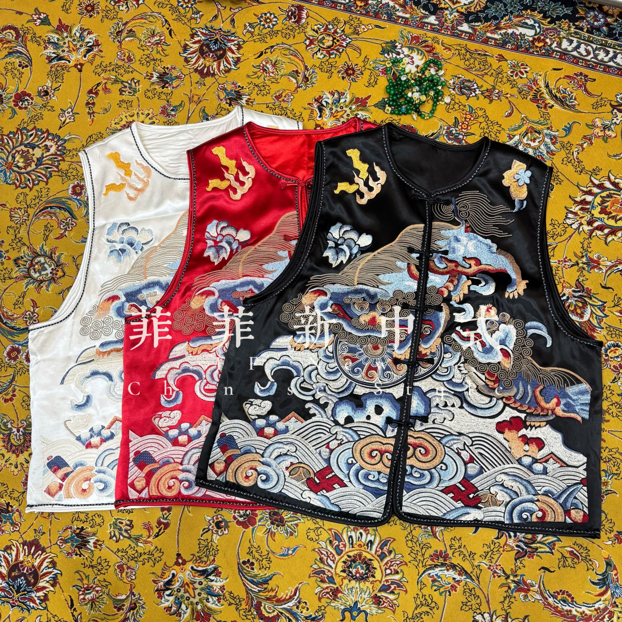 【麒麟踏云】秋冬新中式中国风复古盘扣醋酸缎面重工刺绣加棉马甲