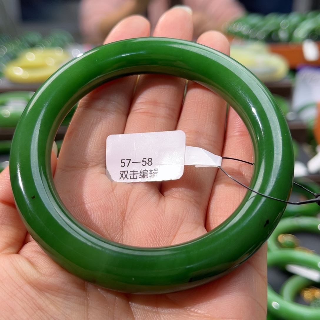 和田玉（碧玉）手镯未镶嵌