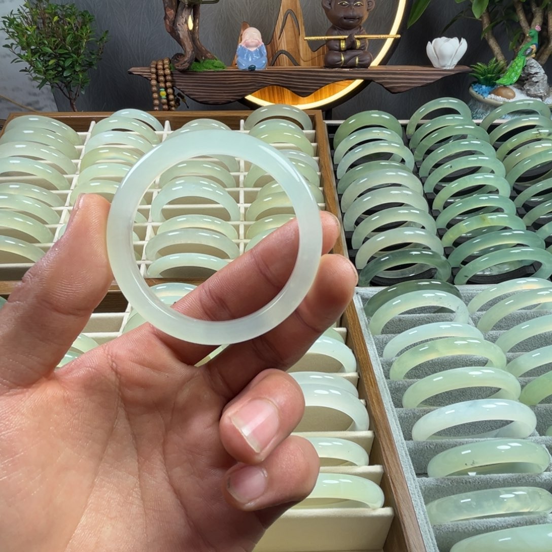 M***隋岫玉未镶嵌手镯111111