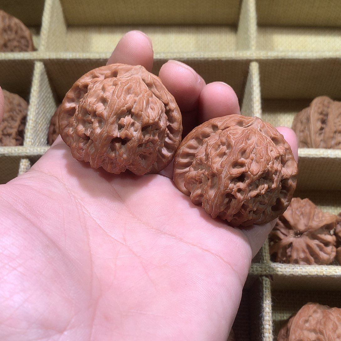 吊坠文玩核桃文玩核桃 老树三角白45尺寸