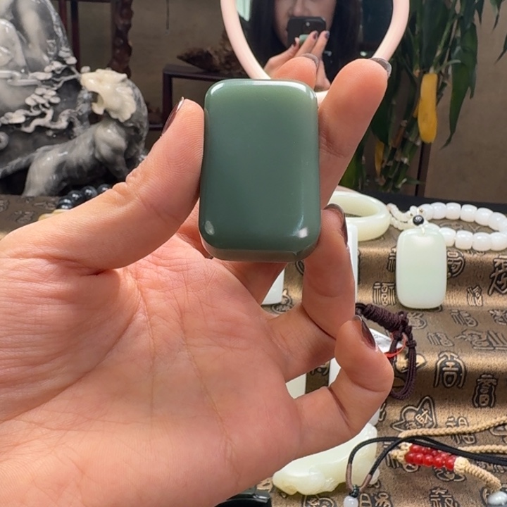 宙***和田玉未镶嵌颈饰