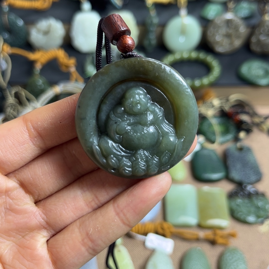 和田玉（糖玉）未镶嵌颈饰