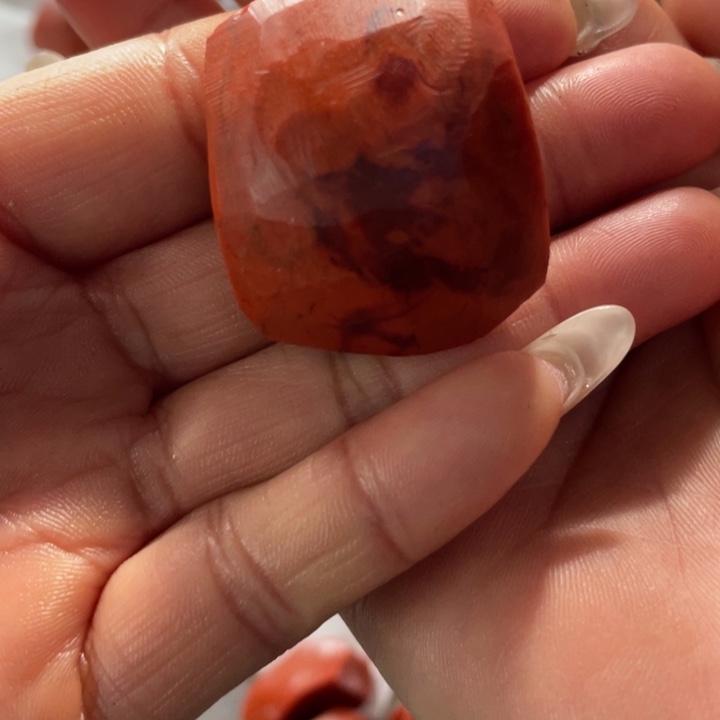 南红玛瑙吊坠未镶嵌