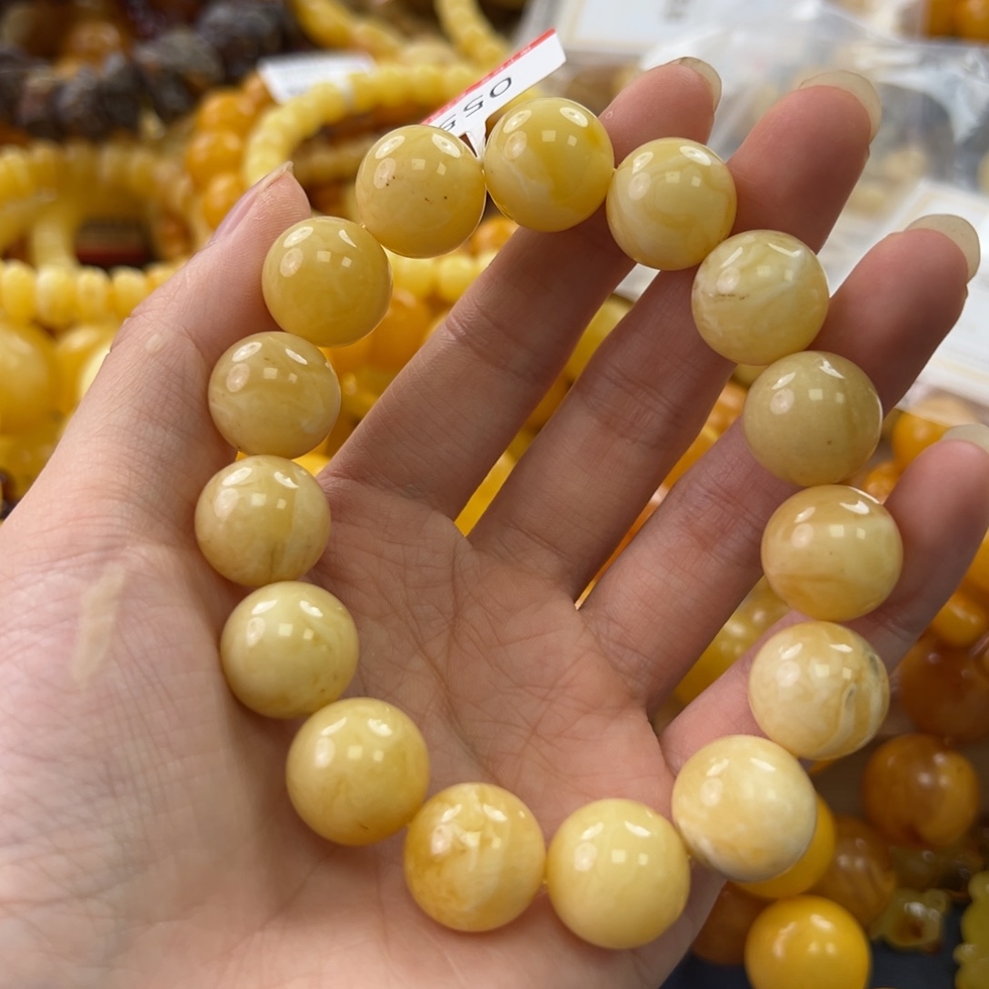 未镶嵌琥珀珠宝奇石