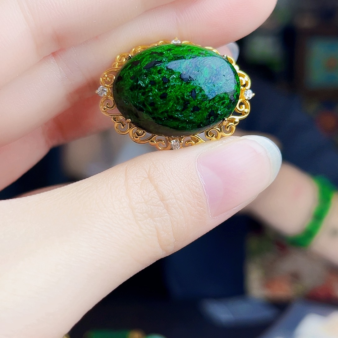 颈饰银S925镶嵌翡翠多样性