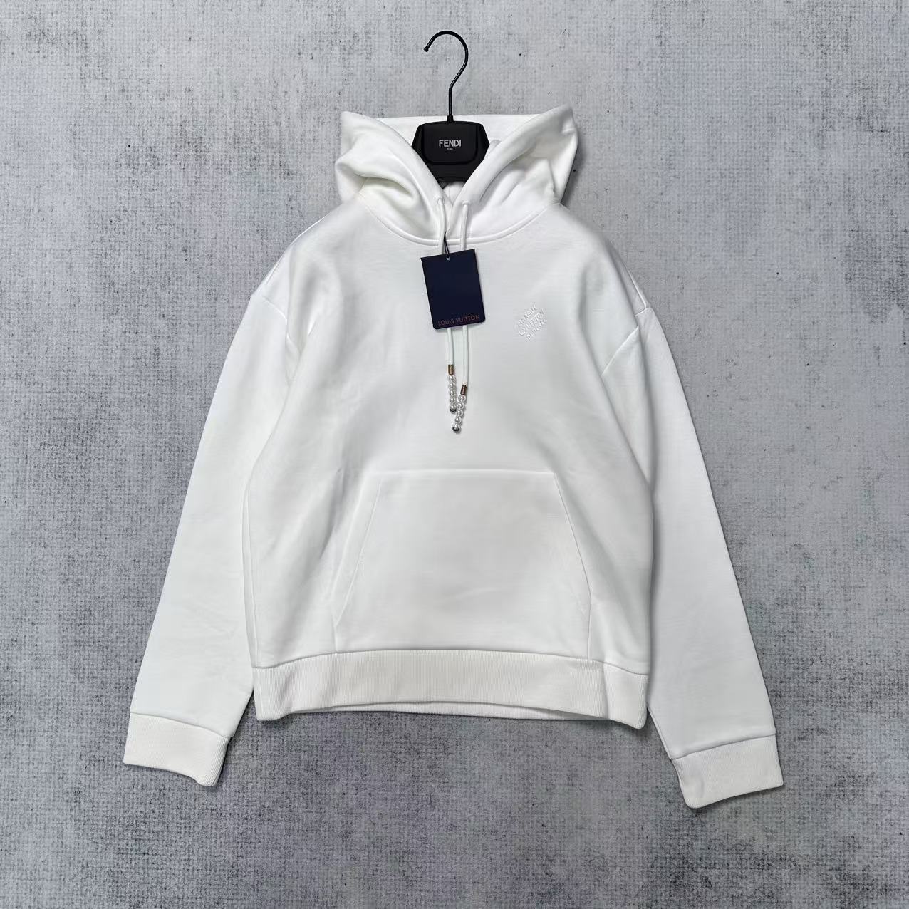 99新 LouisVuitton/路易威登 菲董白色珍珠抽绳字母刺绣卫衣/S码