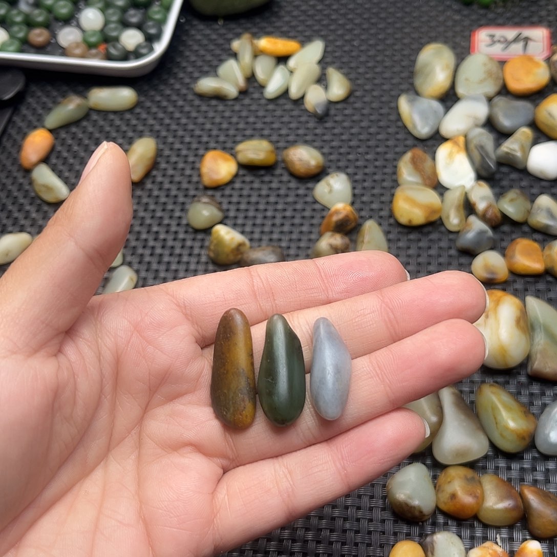 M***x和田玉（糖玉）未镶嵌挂件