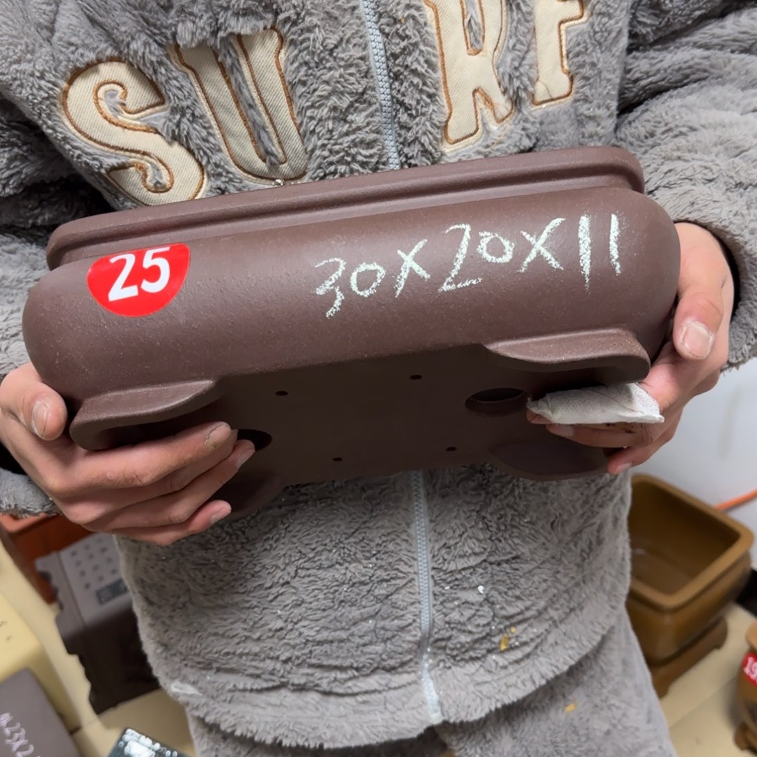 紫砂花盆呜呜呜呜