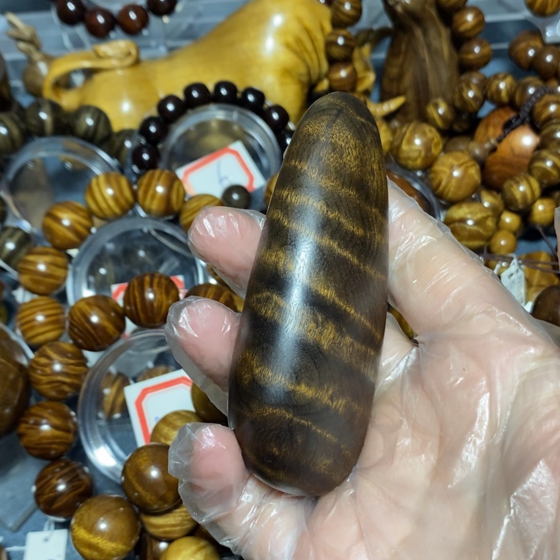 金丝楠木雕工艺品