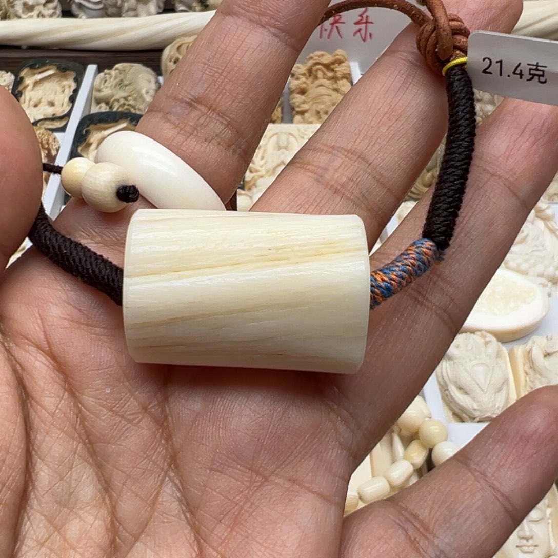 白玉菩提吊坠“****佬独独