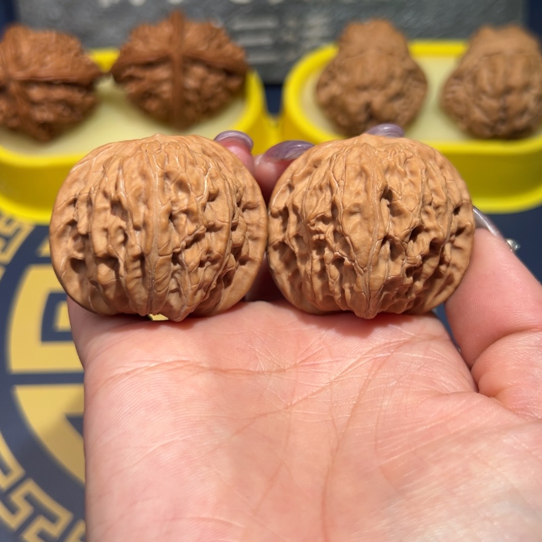 文玩核桃把件正磨41克重44