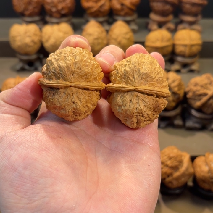 文玩核桃把件✔****?乾坤