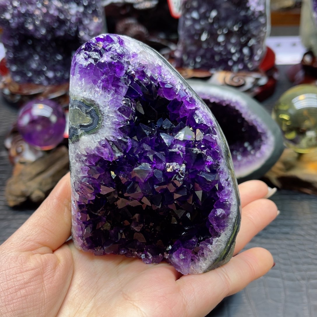 紫晶大型摆件（非配饰）未镶嵌