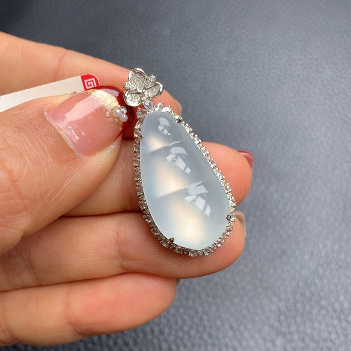 翡翠吊坠(不含链)18K金镶嵌