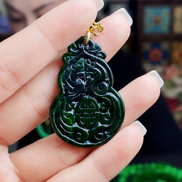 翡翠银S925镶嵌颈饰多样性