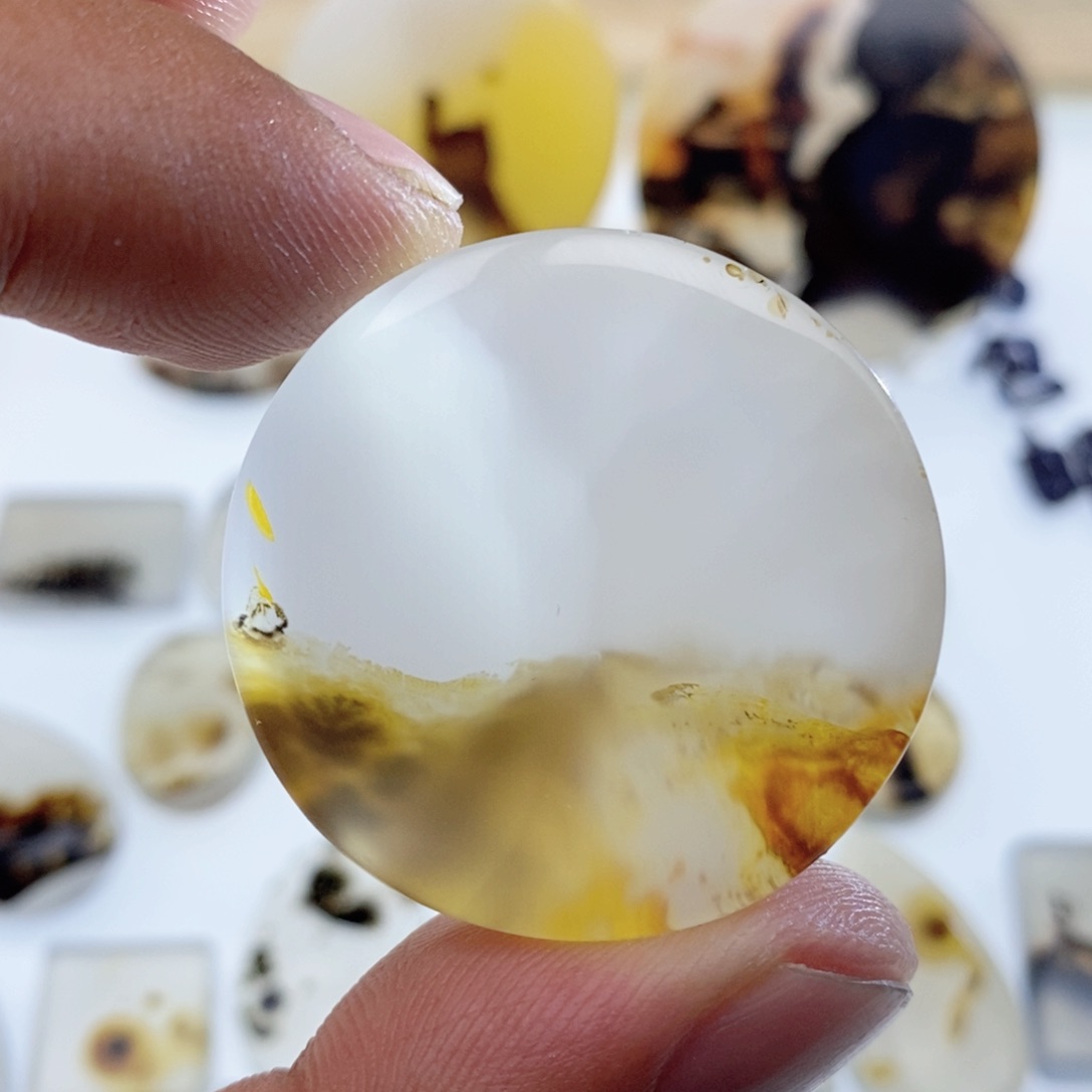 玛瑙/玉髓颈饰未镶嵌