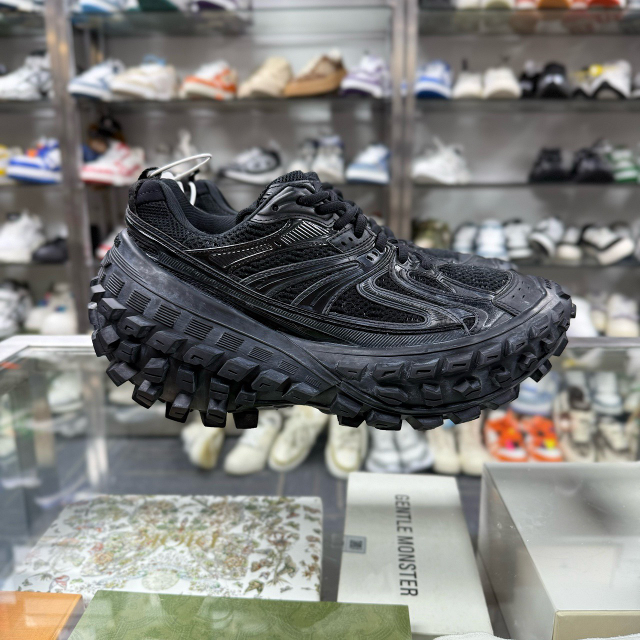 99新 Balenciaga/巴黎世家 轮胎鞋 黑 原盒 尺码/41 YH15227