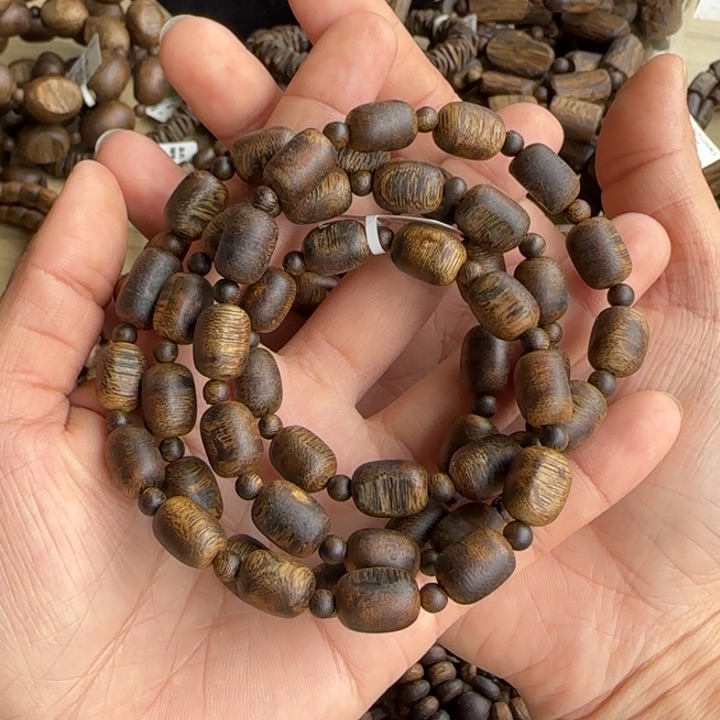 沉香手串乌身多样性发货一条卡9-28克