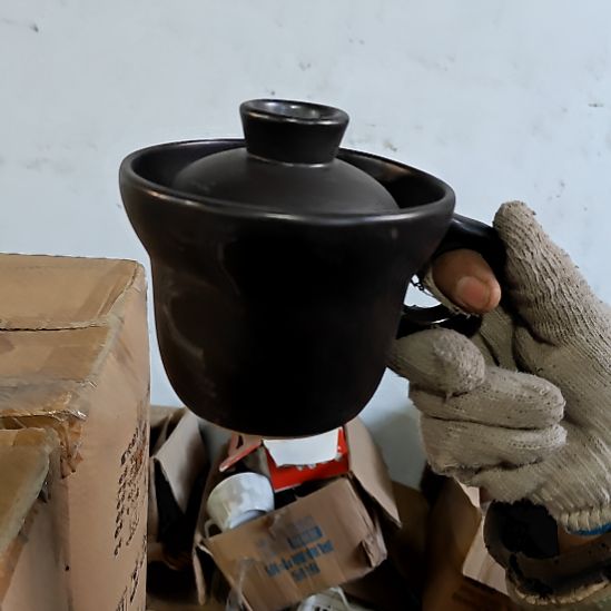 绿泥盘子碗茶壶啥都有