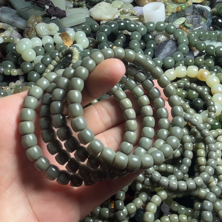 和田玉手串未镶嵌光*卡8