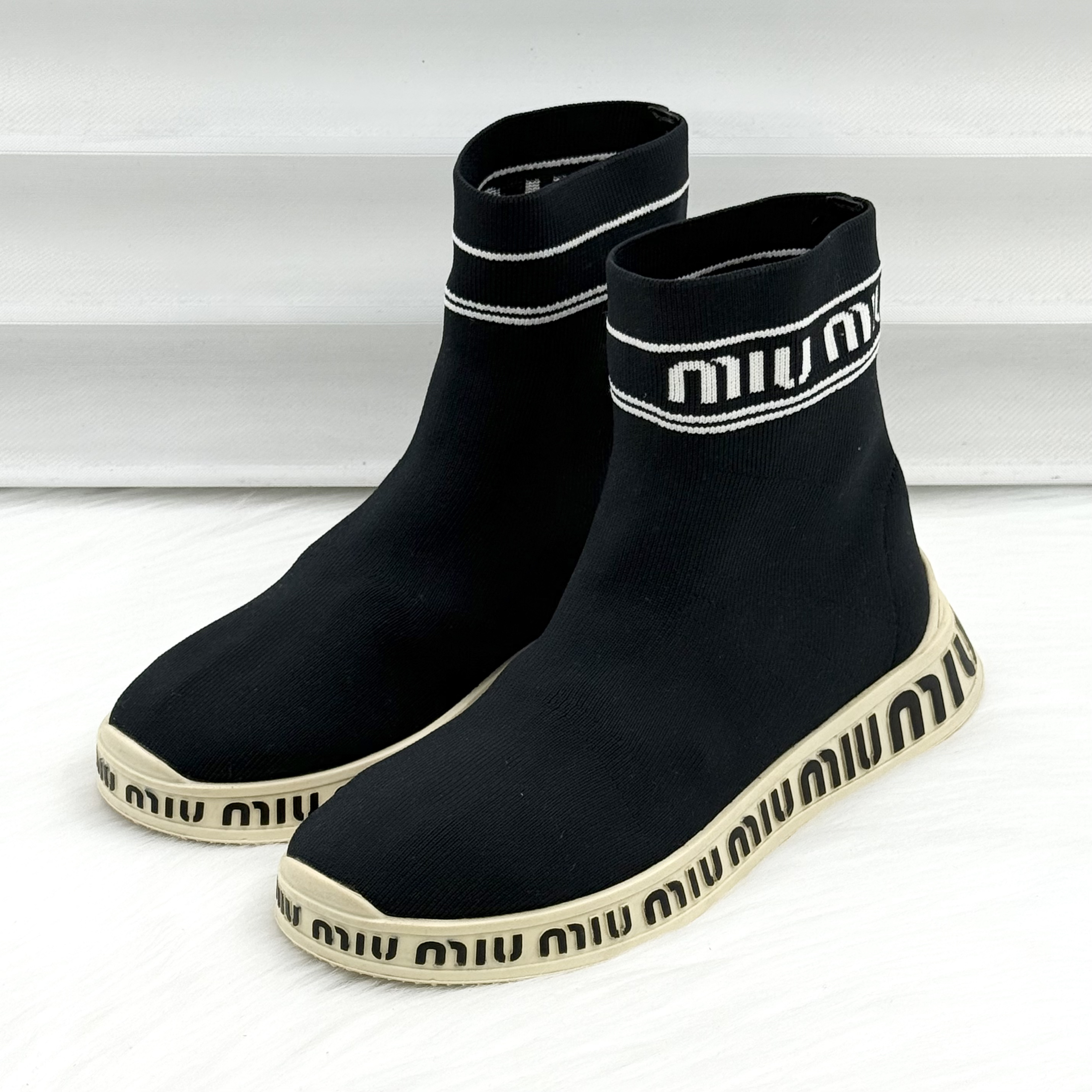 95新 MIU MIU/缪缪 针织弹力袜靴 35码 公价8k bd620