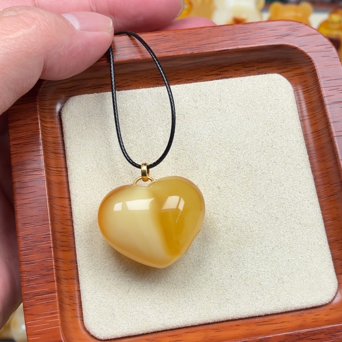 琥珀18K金镶嵌裸石蜜蜡