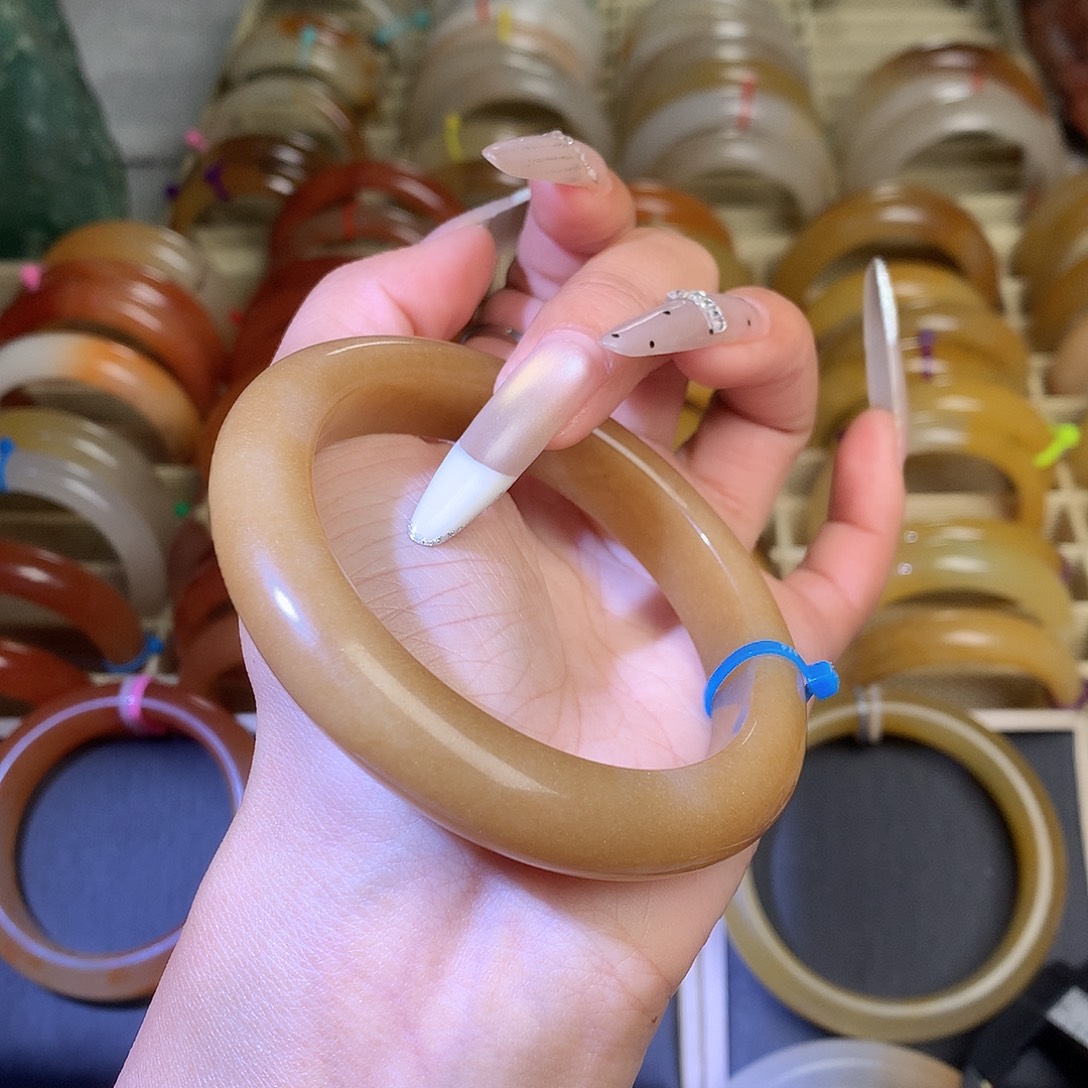 石英质玉（黄龙玉）未镶嵌手镯