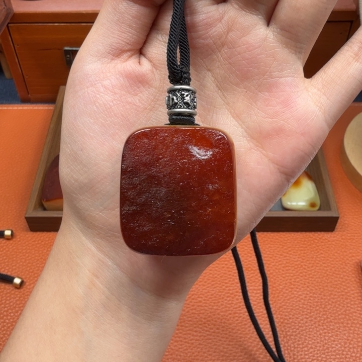 双***X蜜蜡未镶嵌吊坠(赠链)