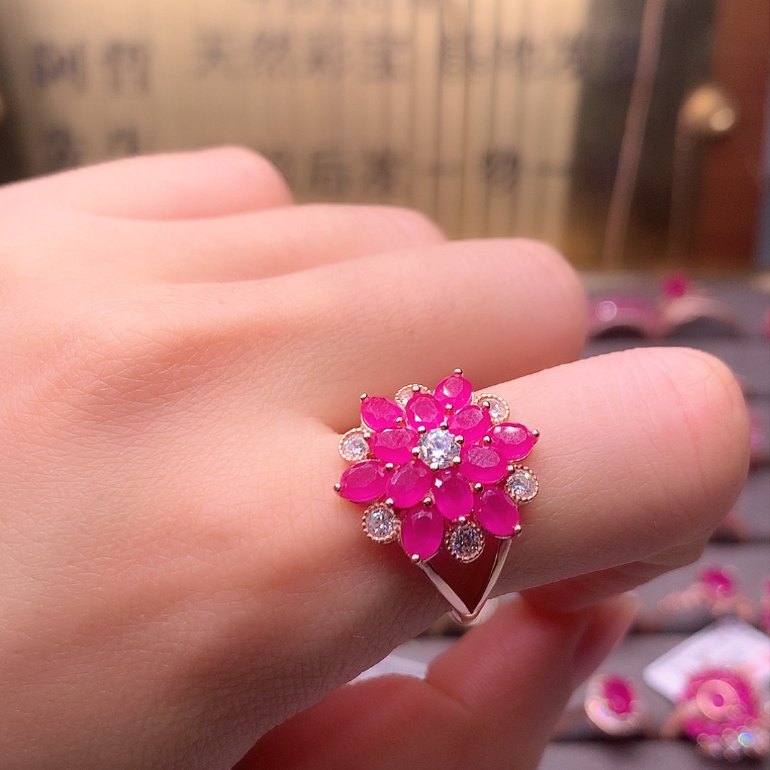 红宝石戒指银S925镶嵌最***?