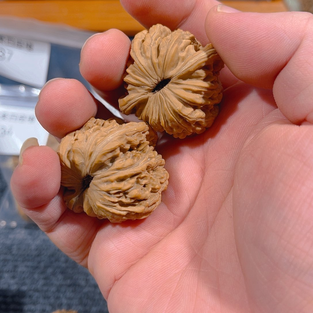 文玩核桃吊坠校*四座楼