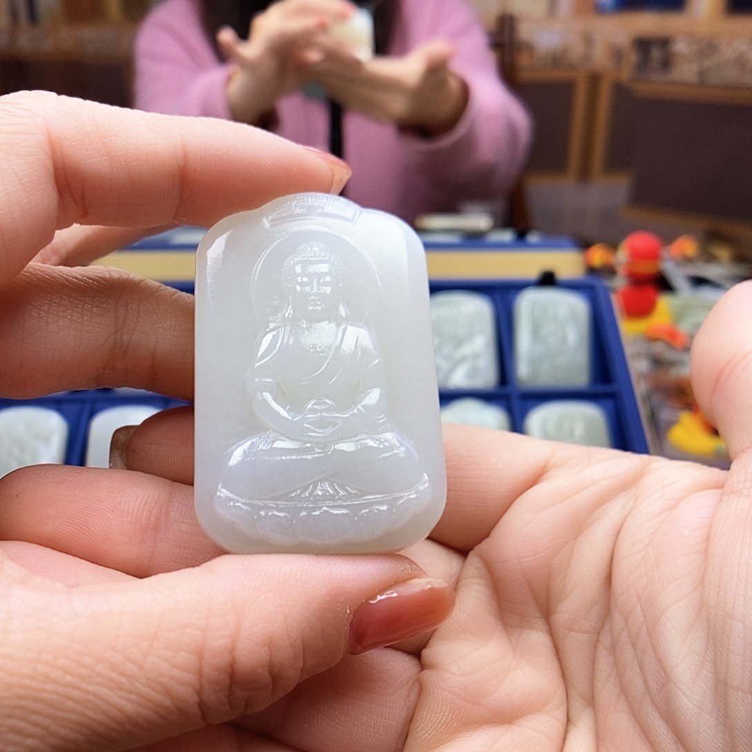 和田玉颈饰未镶嵌应**贸