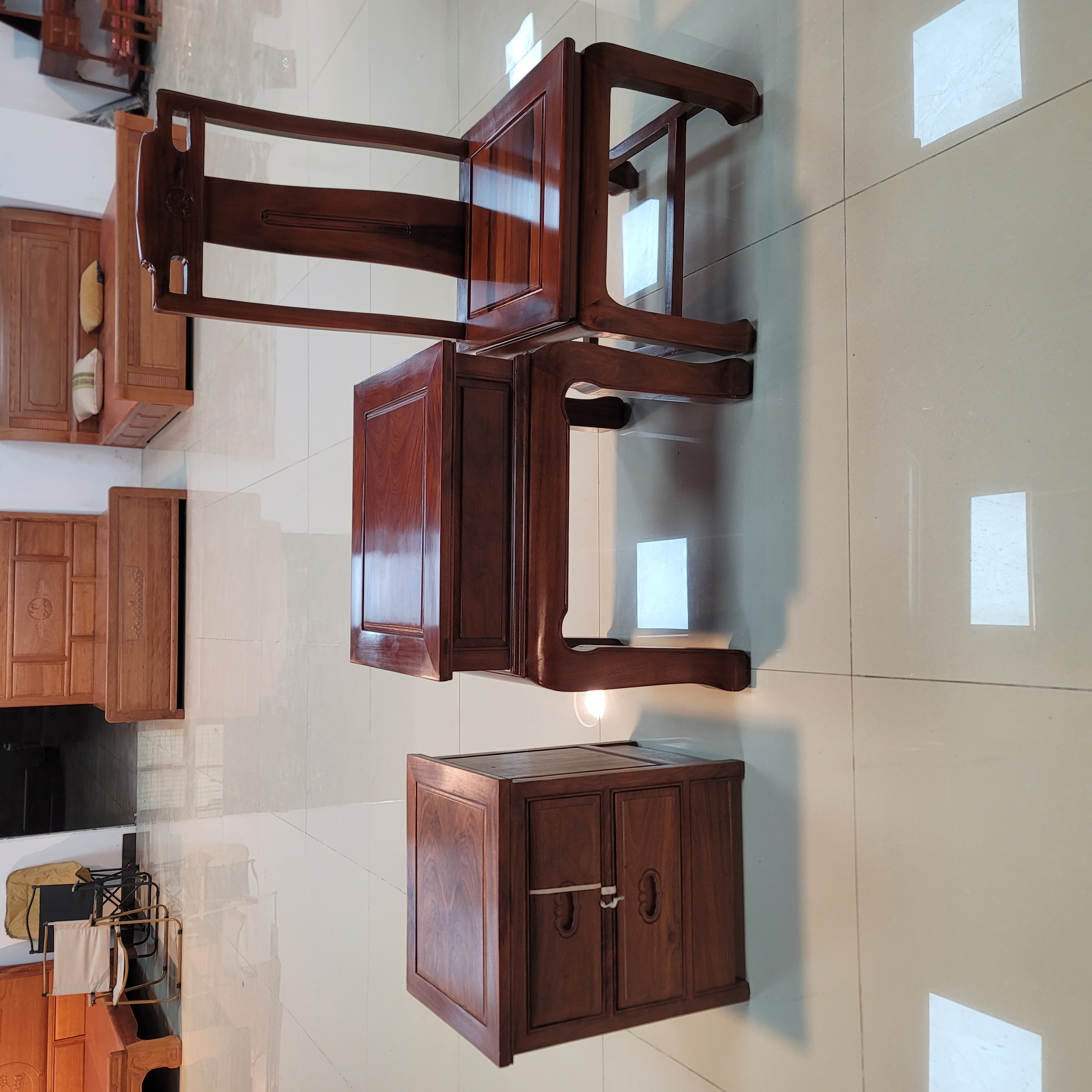 gu品一物一拍 梳妆台一套衣帽架一套将军板凳客厅