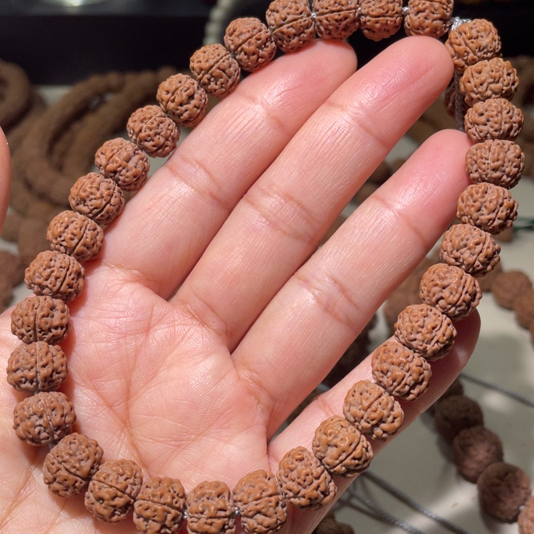 金刚菩提吊坠蜂王手串10.8