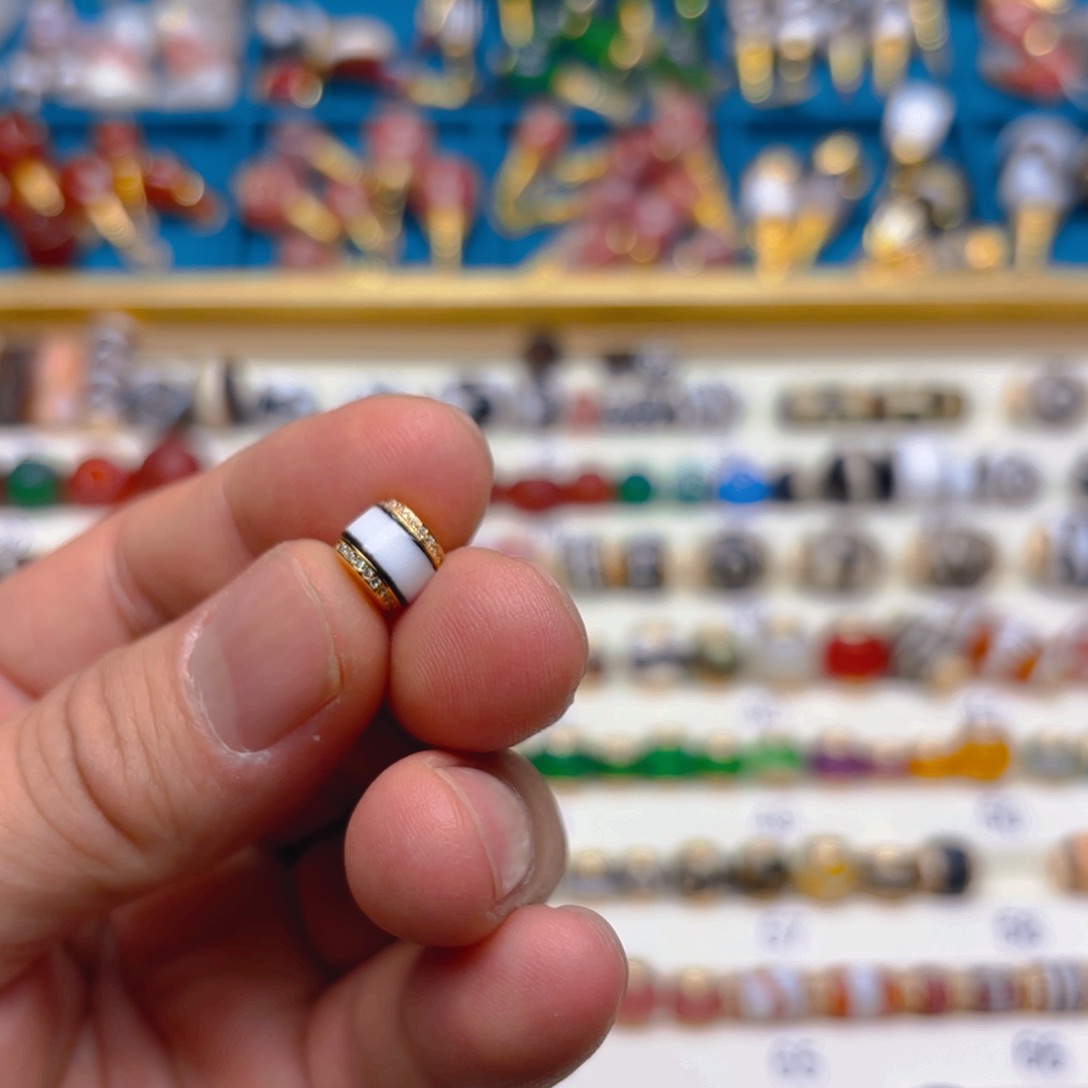 “***”玛瑙/玉髓未镶嵌隔珠