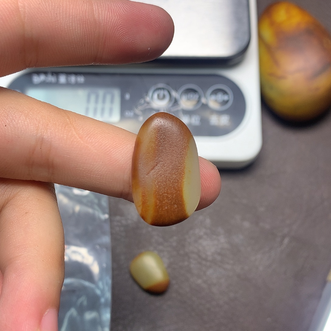 和田玉（糖玉）未镶嵌挂件