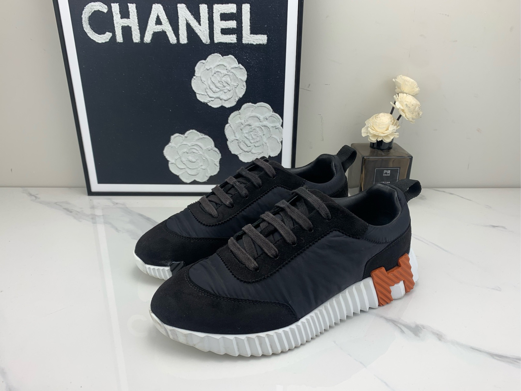 95新 Hermes/爱马仕 黑白 36码/jm01269
