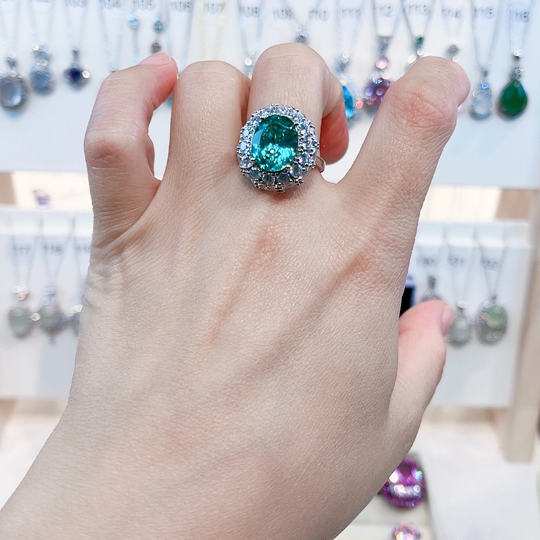 足银镶嵌戒指托帕石