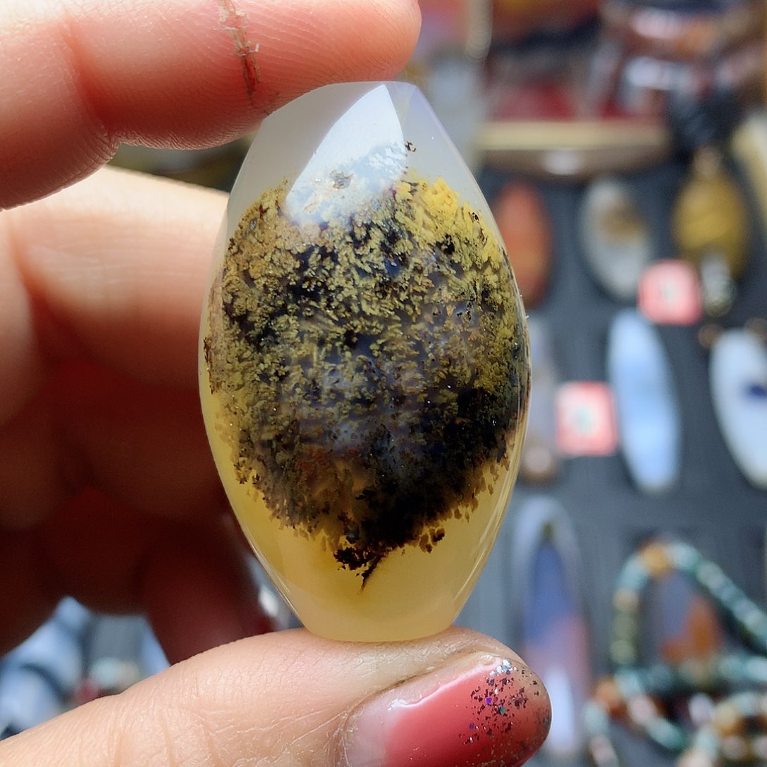 玛瑙/玉髓颈饰未镶嵌