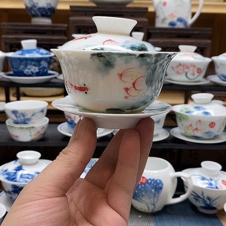 手绘微瑕荷花盖碗