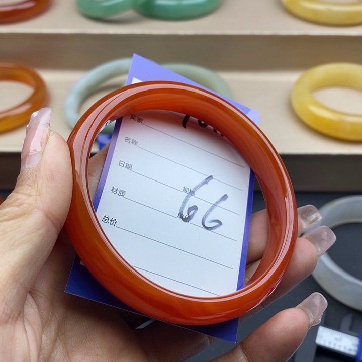 石英质玉手镯未镶嵌