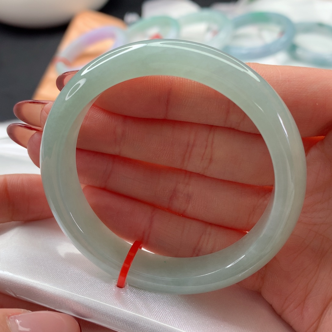 翡翠手镯（圆镯）未镶嵌53正圈