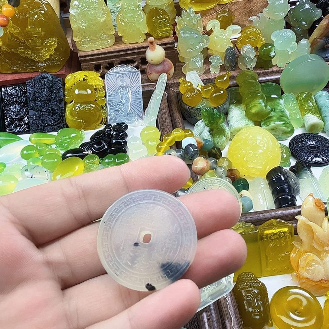 岫玉未镶嵌吊坠(不含链)