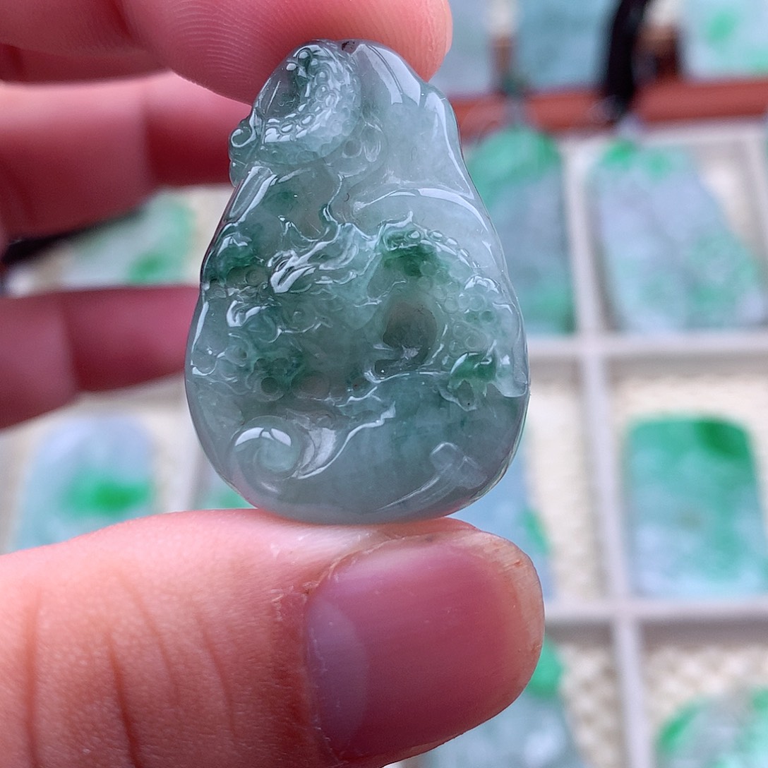 翡翠未镶嵌吊坠(不含链)