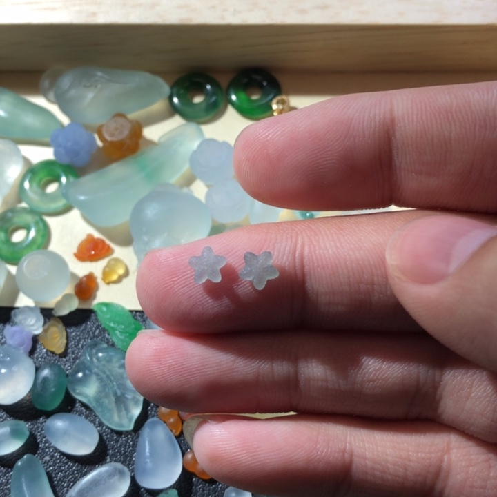 定制翡翠未镶嵌挂件