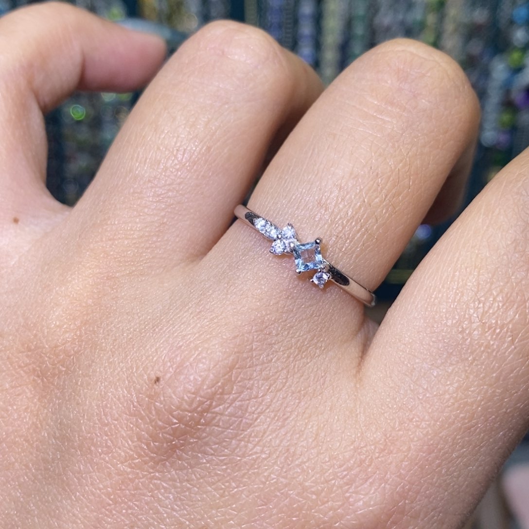 海蓝宝石戒指银S925镶嵌