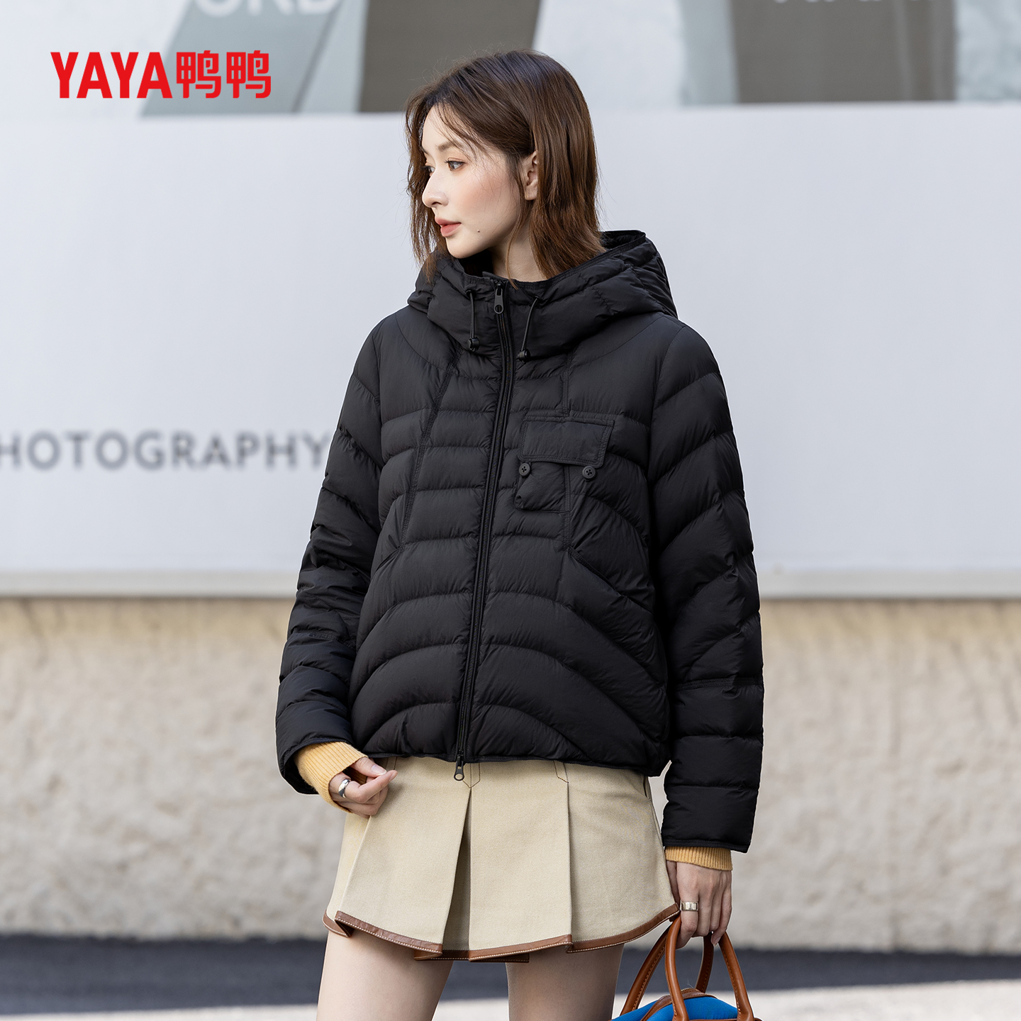 YAYA鸭鸭新国标90绒羽绒服秋冬新款时尚休闲百搭女士轻薄短款外套