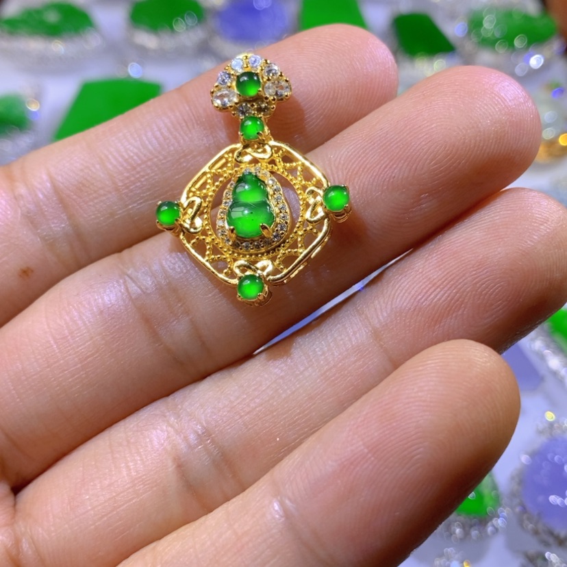 【闪购商品】翡翠挂件银S925镶嵌天然翡翠